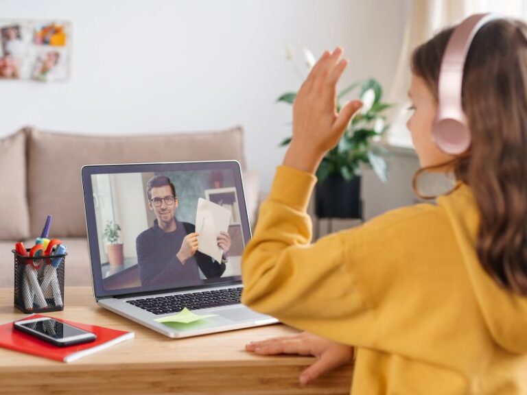 Jak uczyć się języków w domowych warunkach?