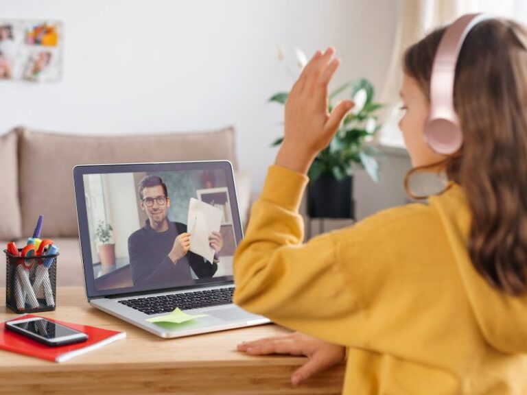 Jak nauczyć się mówić po angielsku w domu?